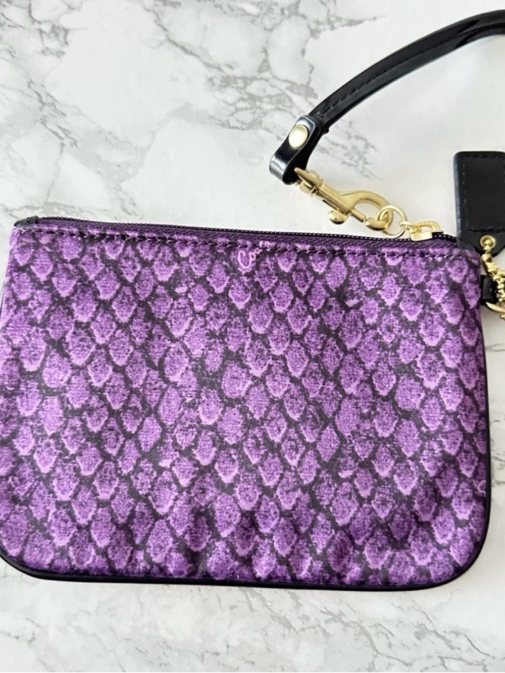 Coach Purple Patterned Wristlet Like NEW - Picture 4 of 8